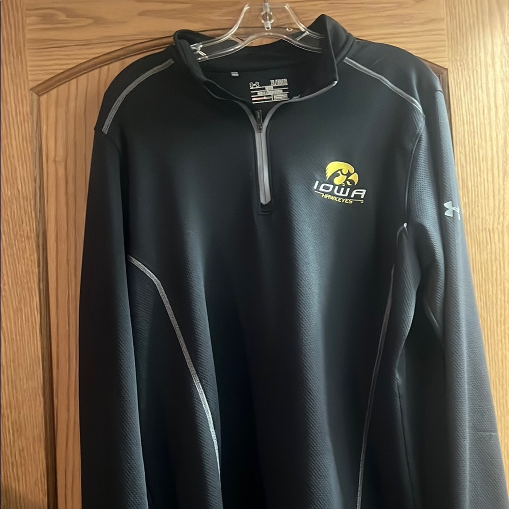 Under Armour Black Long Sleeve Tee - Picture 2 of 7